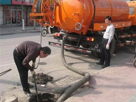 乌什清掏化粪池，健康生活从这里开始