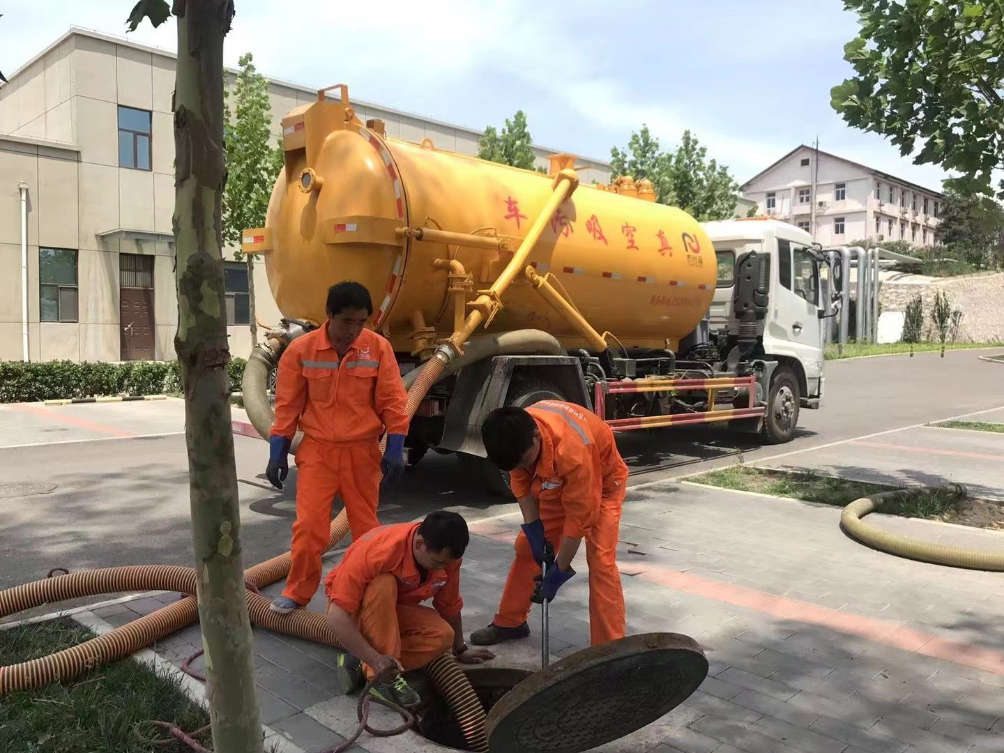 乌什化粪池清理与5-8吨吸粪车施工效率分析